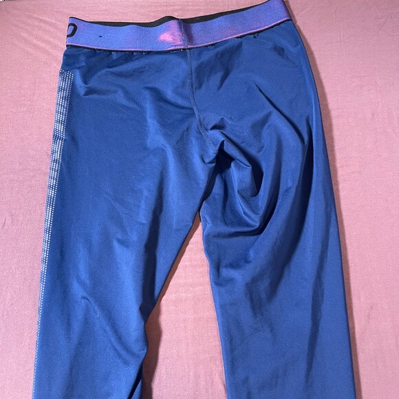 Nike Pro Leggings tights with logo on waist and down leg in purple - Size Large - Picture 7 of 7